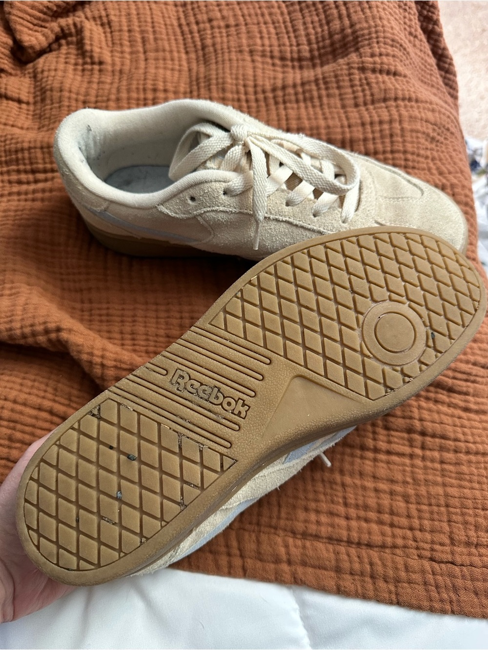 Reebok Women’s Suede Sneakers in Light Beige with Gum Sole - Picture 2 of 3